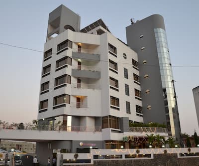 https://imgcld.yatra.com/ytimages/image/upload/t_hotel_yatra_city_desktop/v1441539556/Domestic Hotels/Hotels_Pune/Ambience Excellency/Overview.jpg